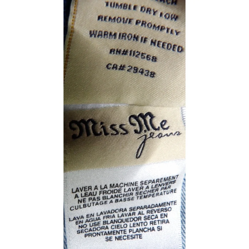 Miss Me Women Capri Jeans 28 Blue Denim Embellished Cross Flap Pocket Rhinestone